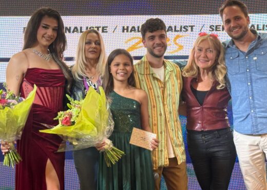 Angelina et Ares remportent la finale à Volkiland sous les yeux de Luca Hänni